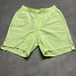 Lululemon License to Train Mens Short 7” alinéeles Size M